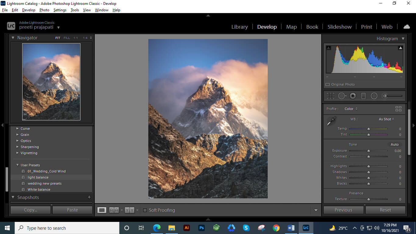 Lightroom đã sẵn sàng giúp bạn thay đổi màu nền của bức ảnh mà không cần phải sử dụng tới Photoshop. Tính năng này sẽ giúp cho các bức ảnh của bạn trở nên đặc biệt và nổi bất lên.