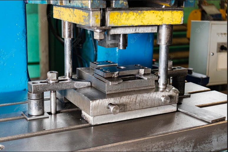 Types & Uses of Hydraulic Press Machine?