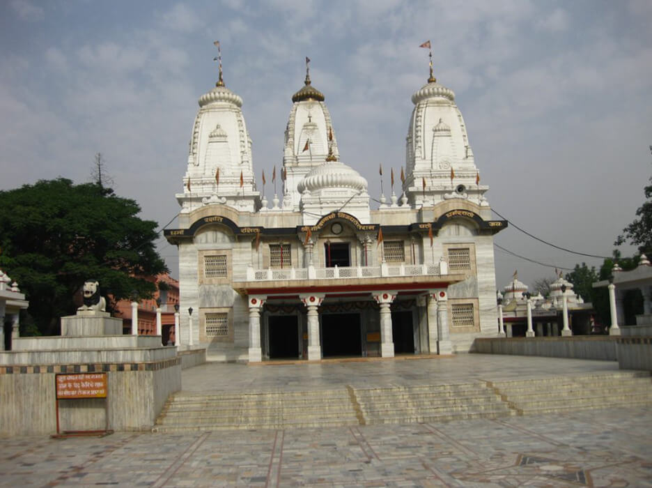 Tourist Places in Gorakhpur | Magnificent Temples and Structures