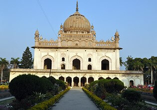 Tourist Places in Ayodhya - Gulab Bari