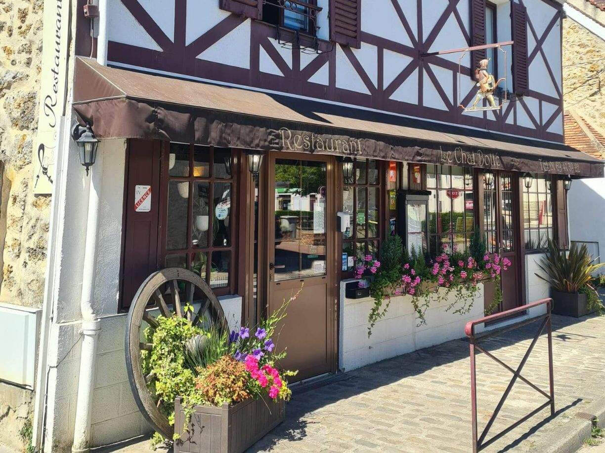 Restaurants in Switzerland - Le Chat-Botté Restaurant
