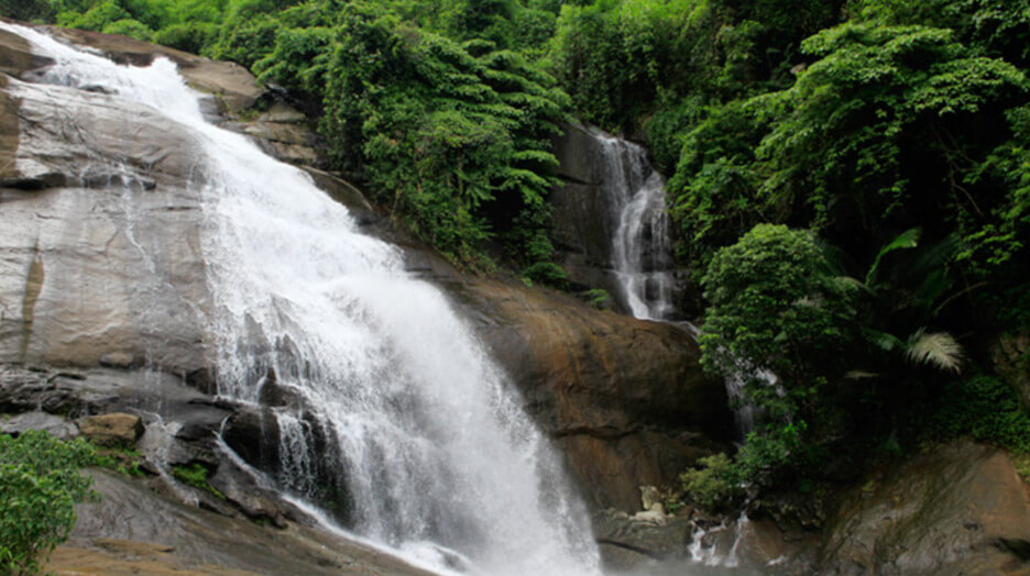 Tourist Places in Kozhikode - Thusharagiri Fall