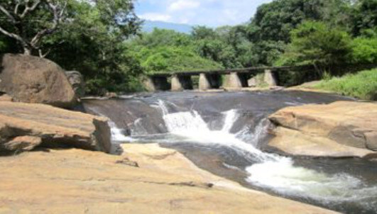 Kumbakkarai Falls